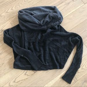 Lululemon convertible sweater top (S/M)
